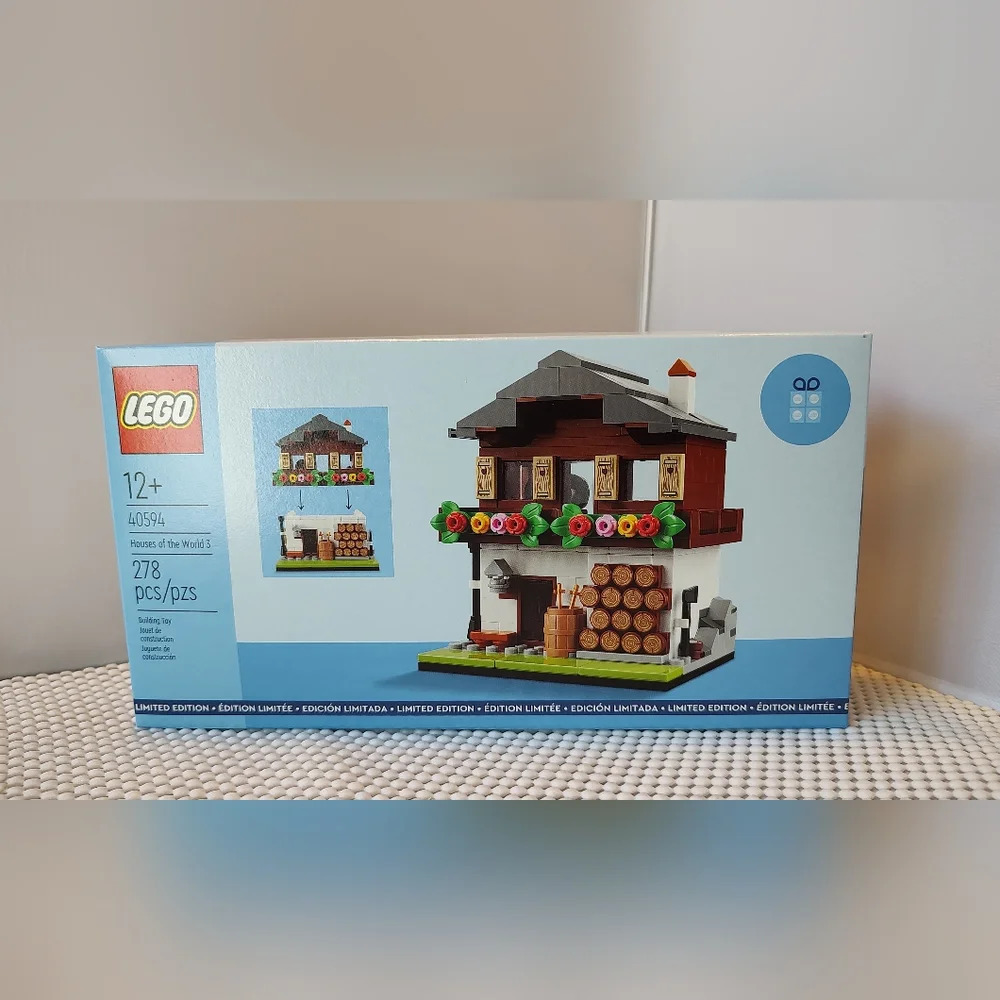Lego 40594 House of the World 3 NWT Building Toy Set